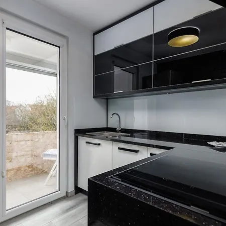 Centre Pet-friendly Koszalinska By Renters 아파트 코워브제크