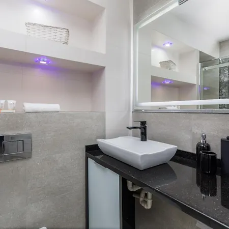 Centre Pet-friendly Koszalińska By Renters Apartman *