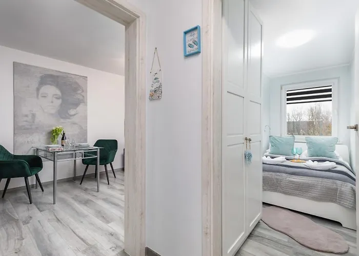 Centre Pet-friendly Koszalinska By Renters 코워브제크